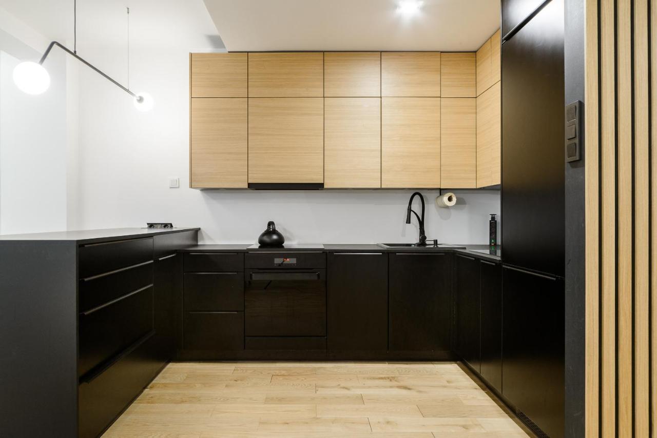 Apartment Lumina With Balcony Overlooking The Park *