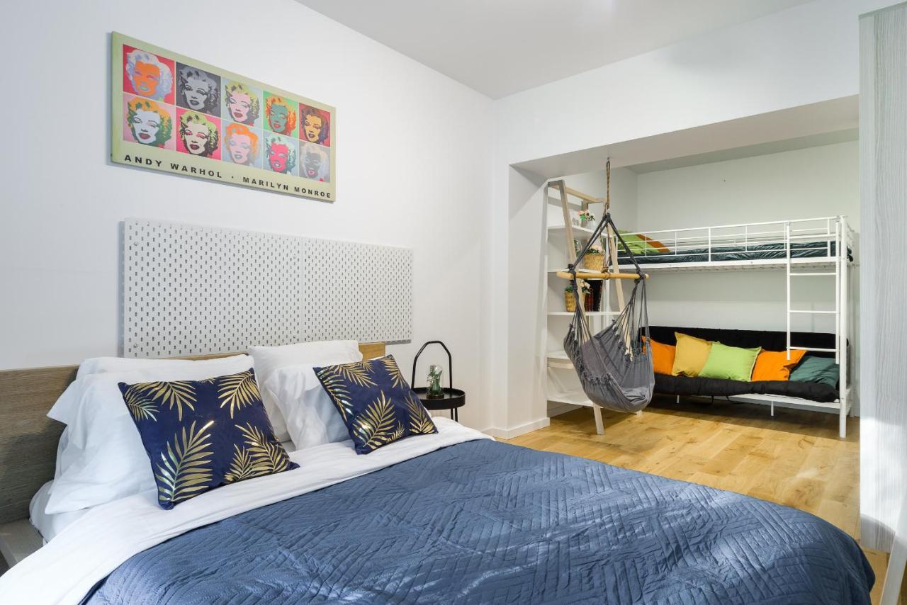 Apartment Lumina With Balcony Overlooking The Park