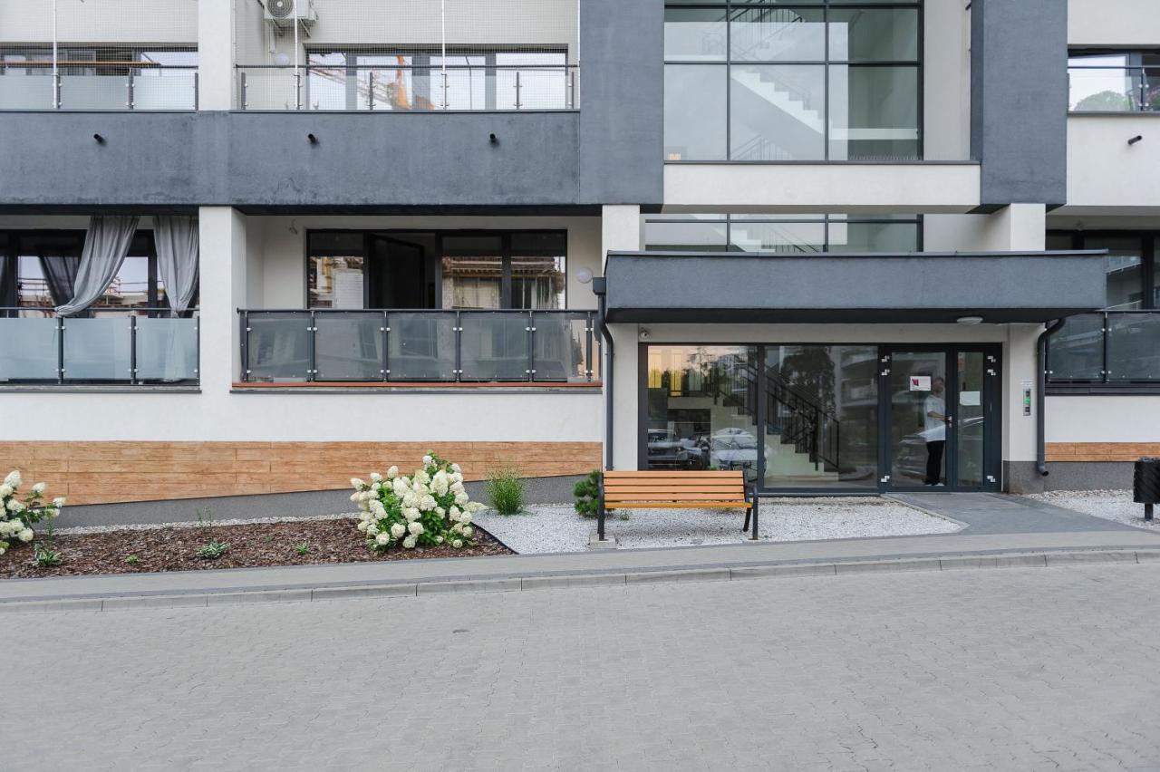 Apartment Lumina With Balcony Overlooking The Park